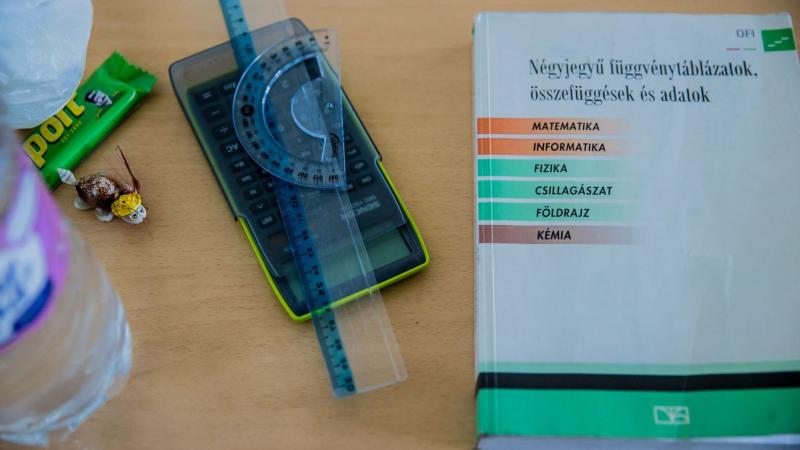 Ne ess pánikba! Itt vagyunk, hogy megosszuk veled, mit tehetsz, ha az írásbeli matekérettségi nem úgy sikerült, ahogy szeretted volna.