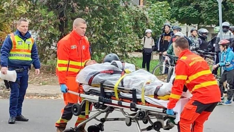 Akadt olyan, aki annyira megérintette a helyzet, hogy könnyek szöktek a szemébe – nem a félelem miatt, hanem mert mélyen együtt érzett.