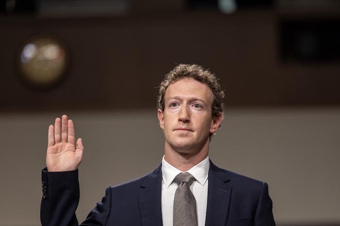 Mark Zuckerberg mostanra a szélsőjobboldalhoz sorolható, sőt, egyenesen Putyin támogatottjaként is emlegetik - írja a PestiSrácok.