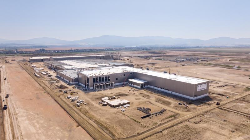Lassan, de biztosan Közép-Európa más országaiba is megérkezik a kínai tőke. A G7 elemzése szerint ez a tendencia egyre inkább érezhetővé válik a régió gazdasági tájképeiben.
