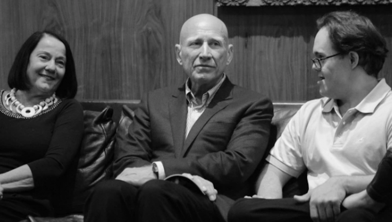 Sebastião Salgado halála előtti napon különleges eseményre került sor: Down-szindrómás fia kiállítása megnyitotta kapuit. A művek mély érzelmi töltettel bírnak, és egyedi perspektívát nyújtanak a világra. A fiatal művész alkotásai nem csupán a szépséget, 