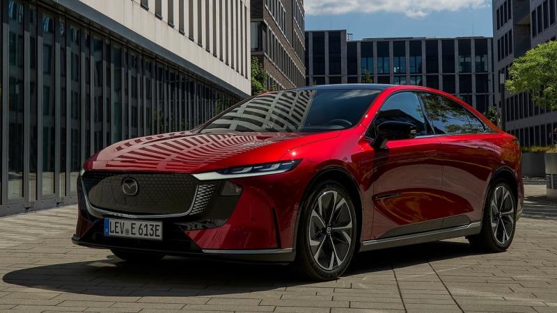 A kínai piacon az elektromos Mazda 6 ára mindössze a magyar ár felét teszi ki.