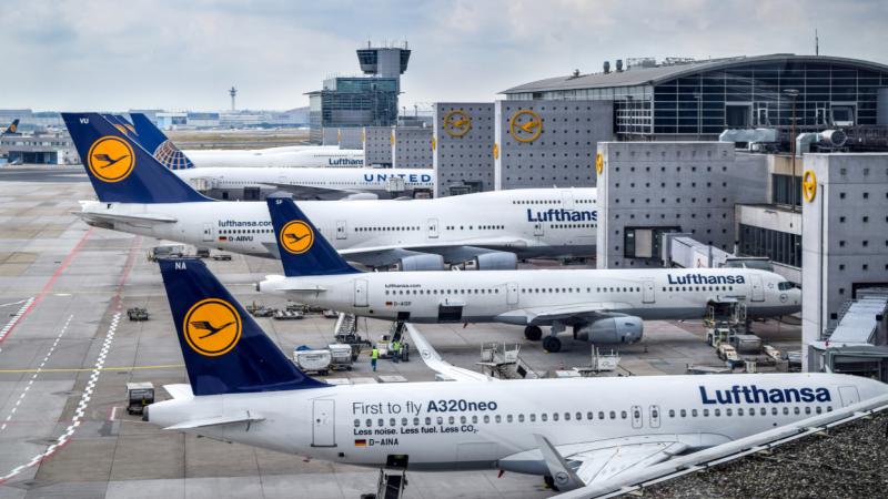 Készülhetünk egy újabb reptéri sztrájkra? A Lufthansa pilótái a cég szigorú intézkedései ellen emelik fel a szavukat - Pénzcentrum.