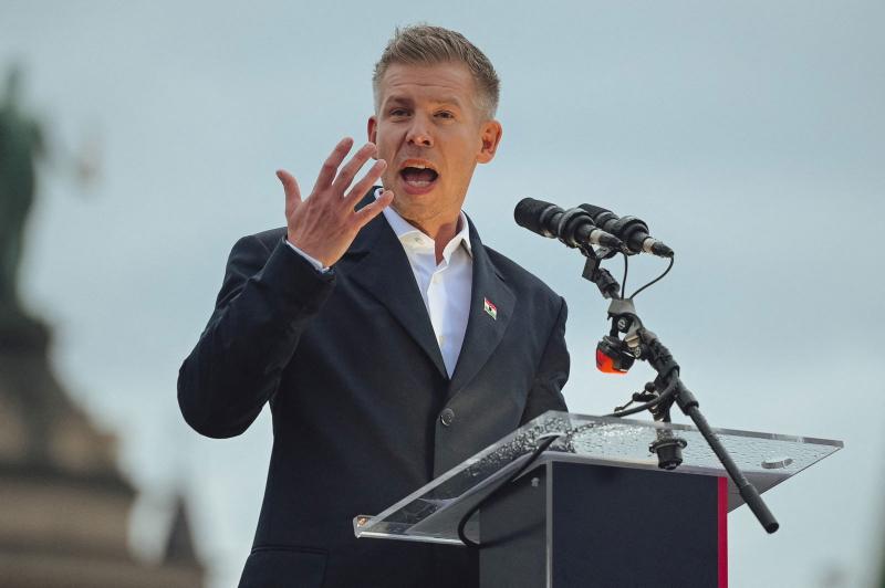 Feltárult Magyar Péter titkos stratégiája a választások megnyerésére, amelyet csupán kevesen vettek észre. Egy szakértő részletesen elemezte a módszereit.