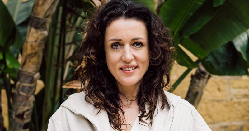 A magyar színésznő, aki már 42 éves, eddig még nem házasodott meg. Az igazi szerelem csak a gyermekei apjával való szakítást követően találta meg.